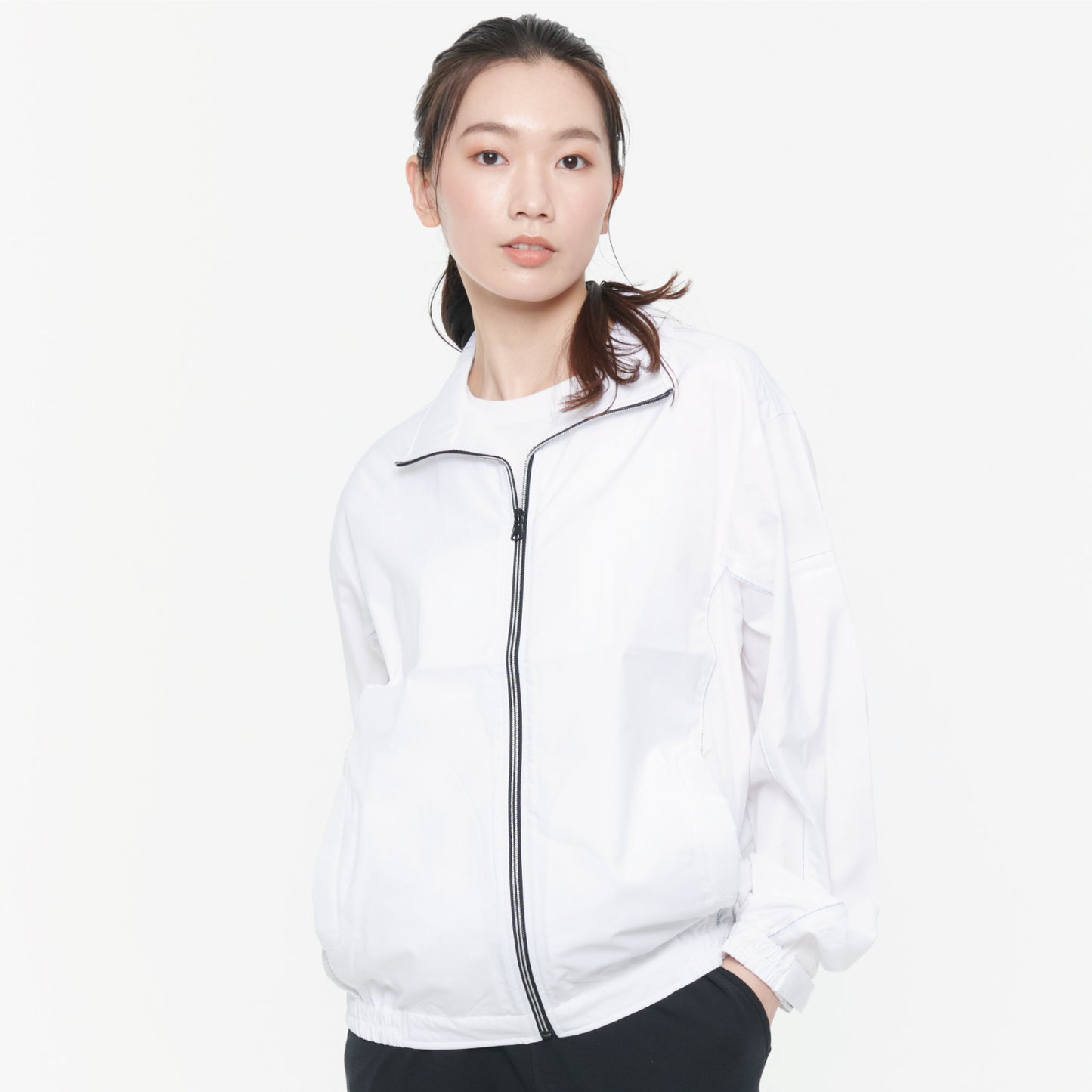 サンエス 軽量タイプ 快適な着心地を実現 カラー展開豊富 作業服 【スタッフブルゾン】SA20047