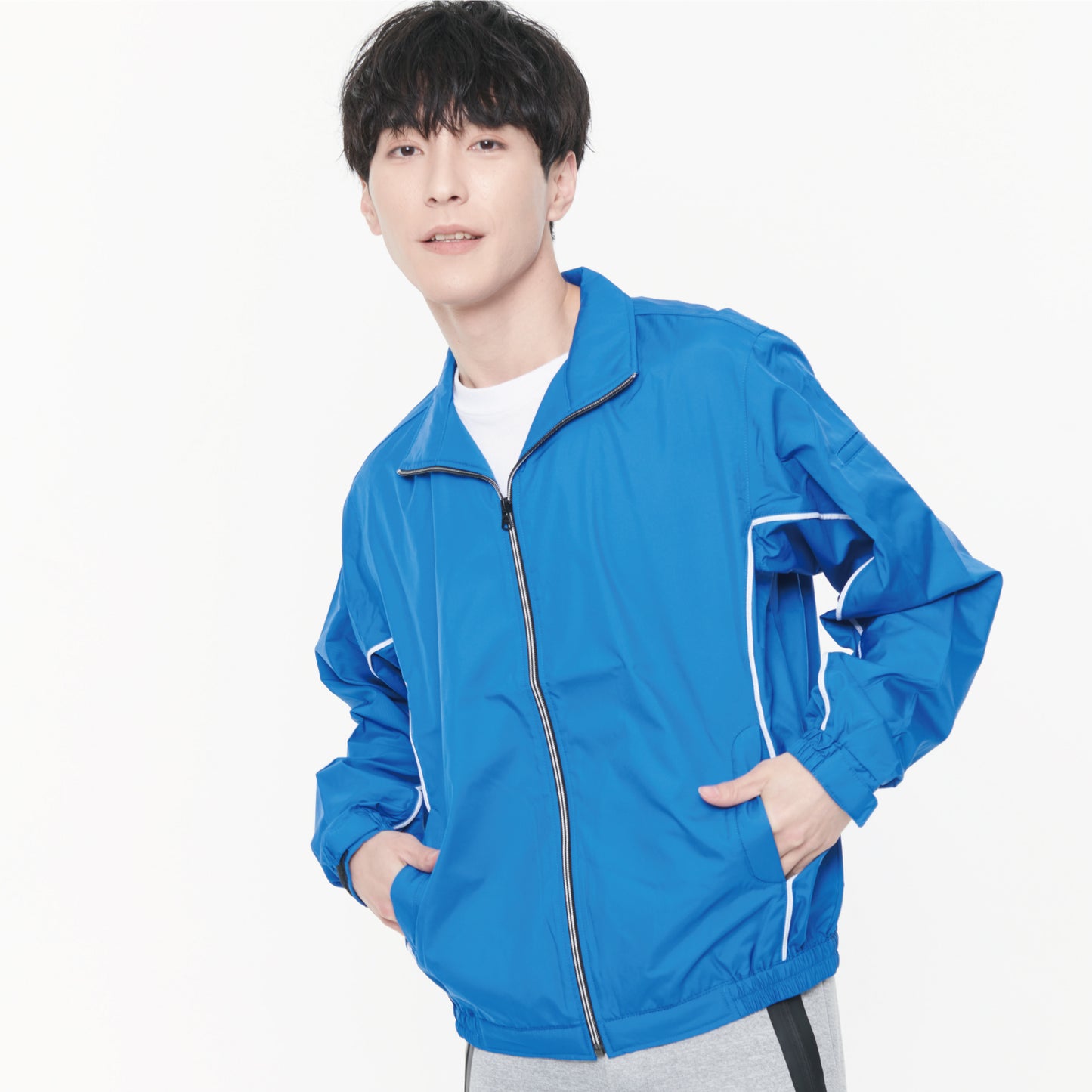 サンエス 軽量タイプ 快適な着心地を実現 カラー展開豊富 作業服 【スタッフブルゾン】SA20047