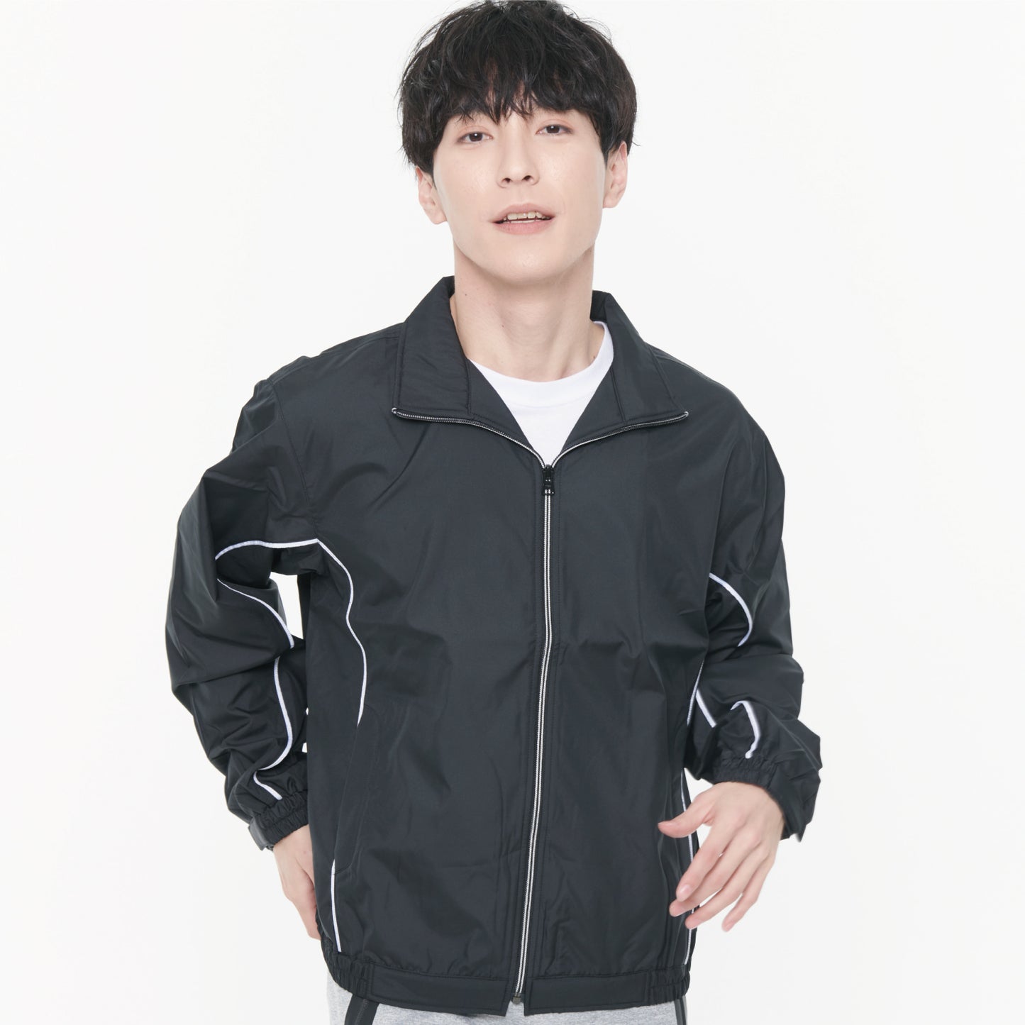 サンエス 軽量タイプ 快適な着心地を実現 カラー展開豊富 作業服 【スタッフブルゾン】SA20047